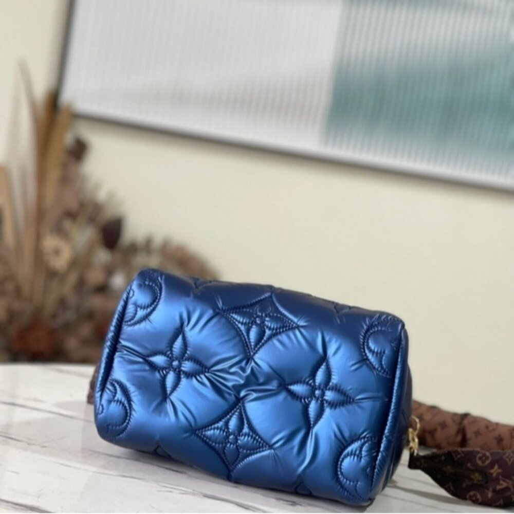 <AUTHENTIC>Louis Vuitton bag - image 9